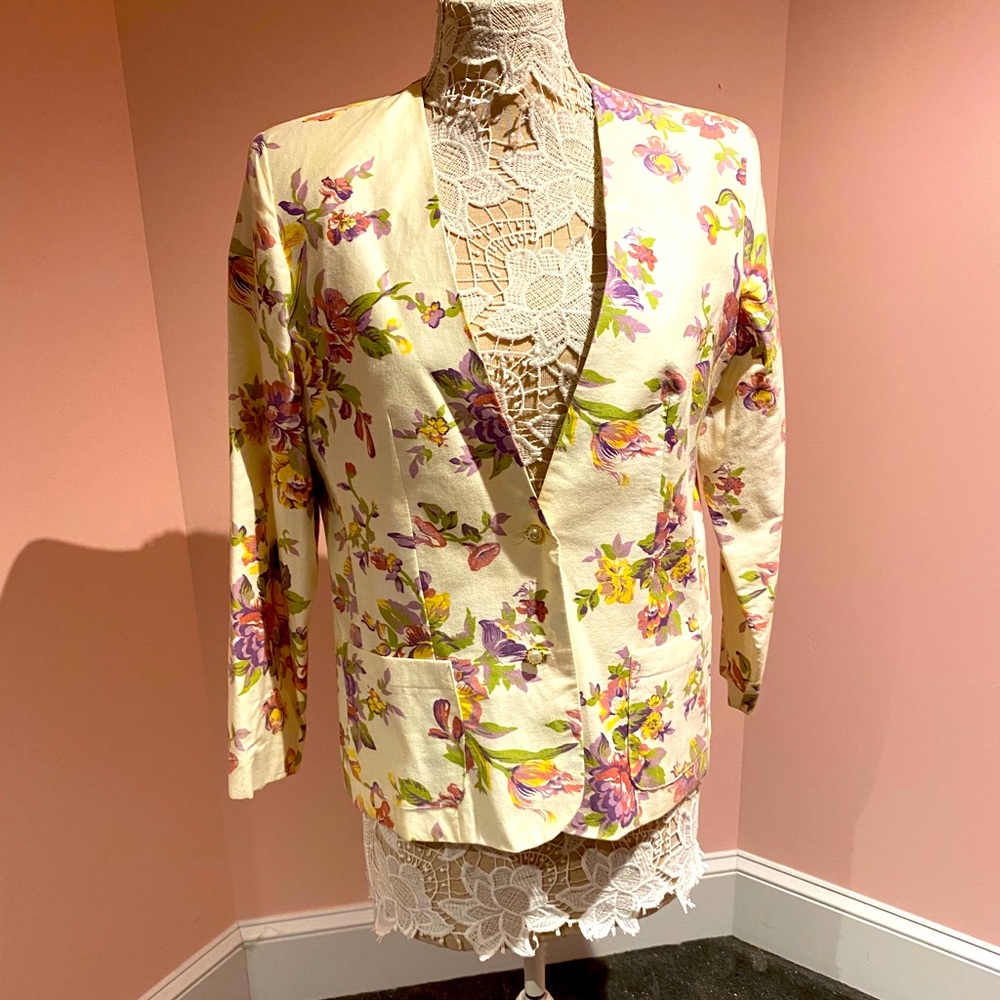 Vintage Floral Blazer - Cream and Purple